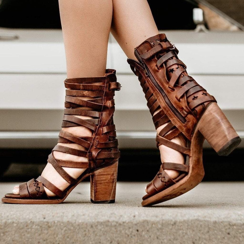 Freebird Makala sandals NIB size 9  Cognac